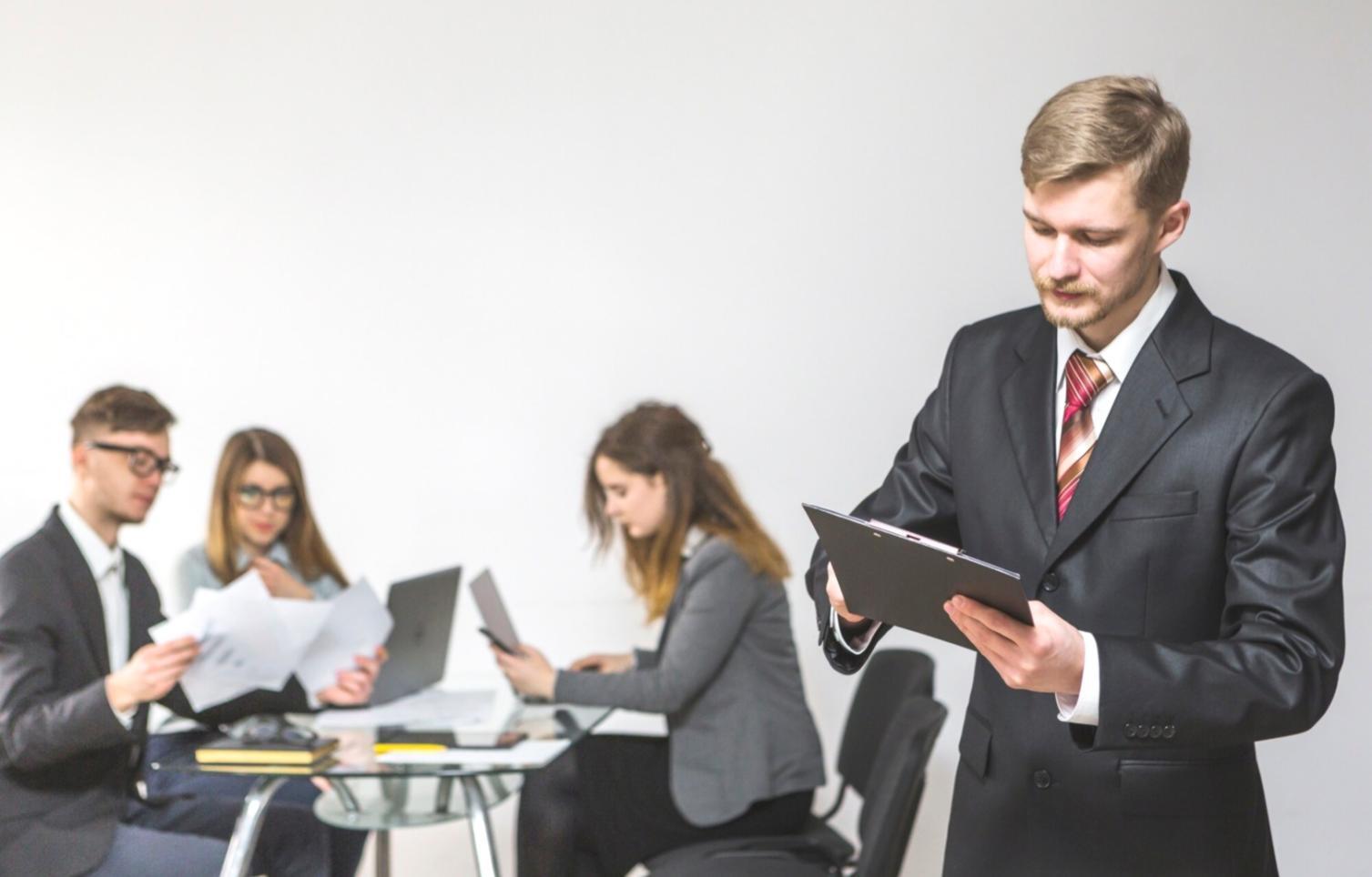 Organizarea spațiului de lucru pentru managementul financiar eficient